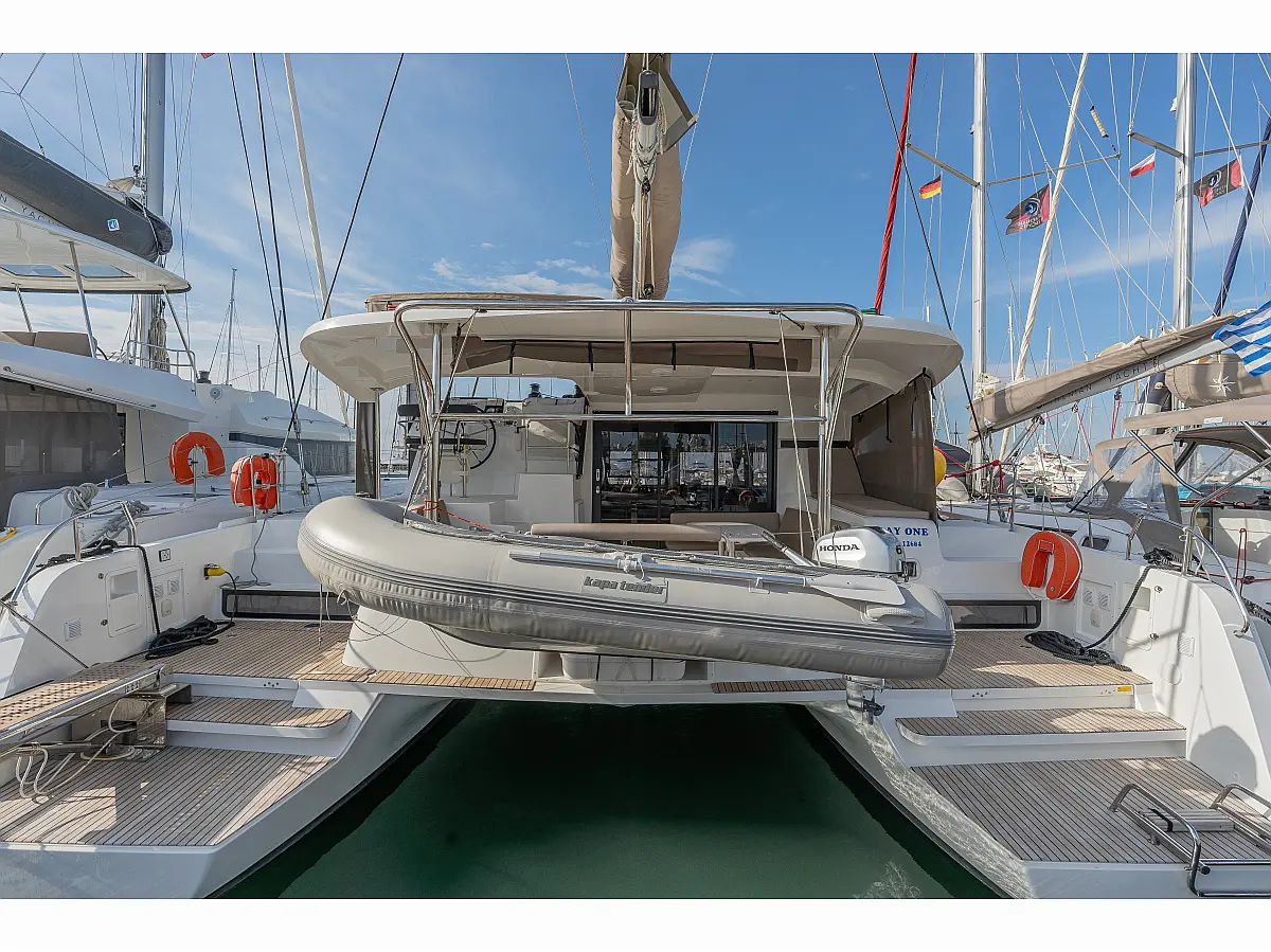 Lagoon 42 (4 dbl / 1 single )