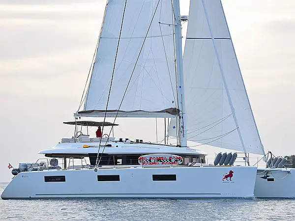 Lagoon 620 