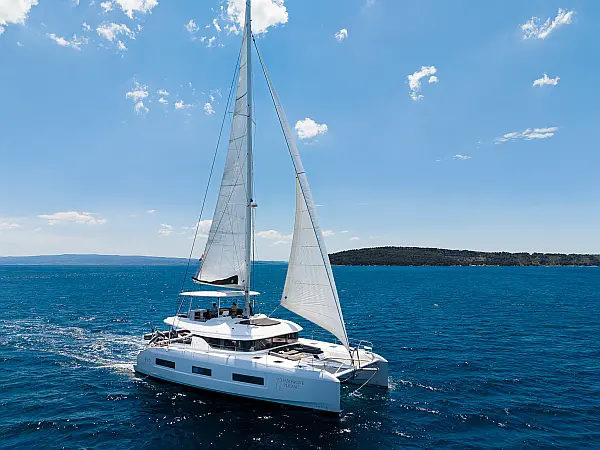 Lagoon 55