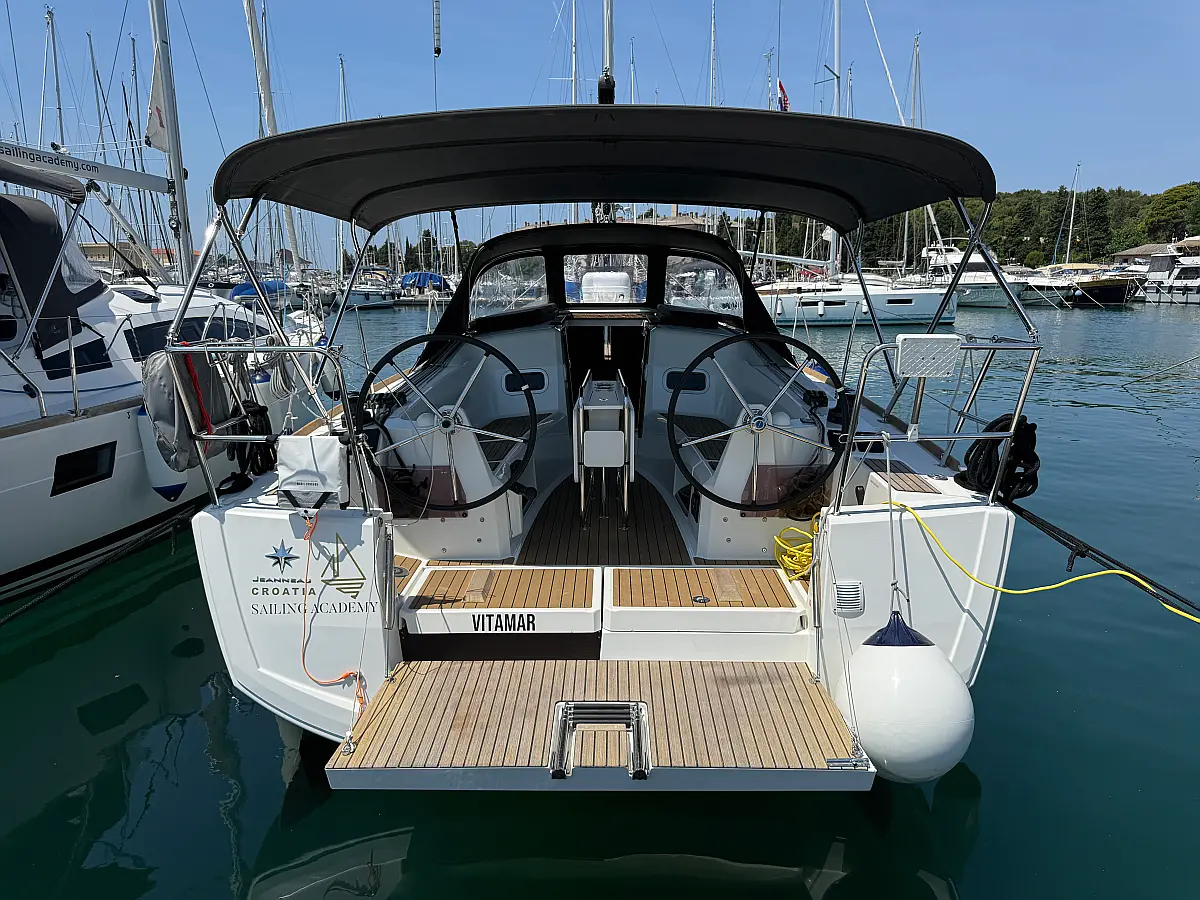 Sun Odyssey 349