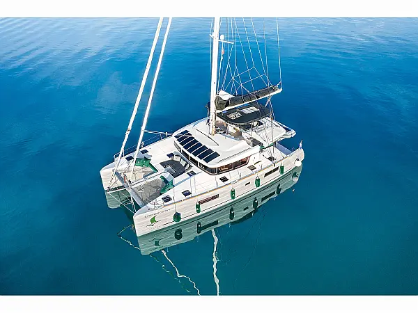 Lagoon 52 F owner version