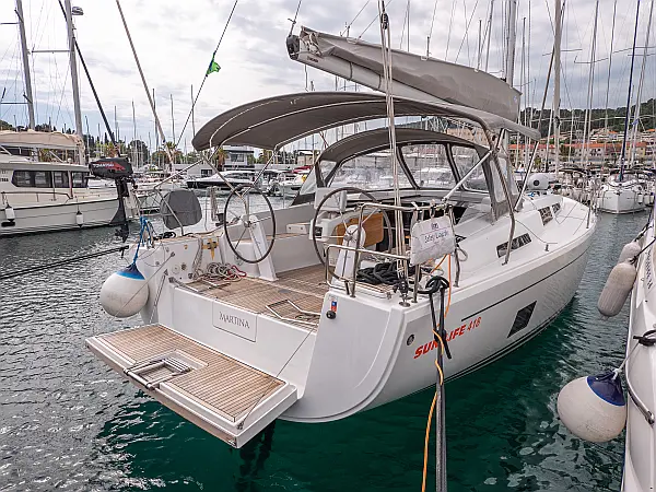 Hanse 418