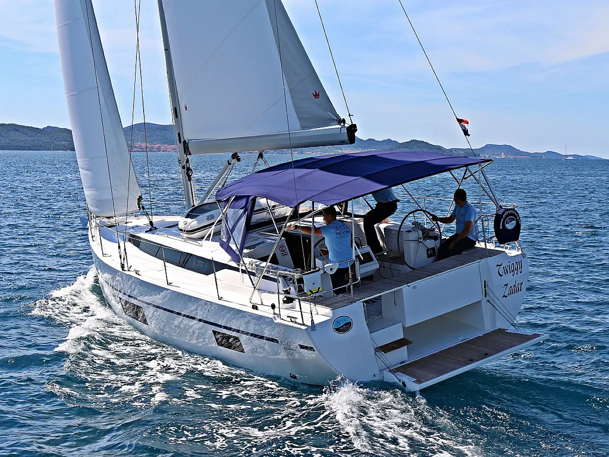BAVARIA C 45 BT (19)