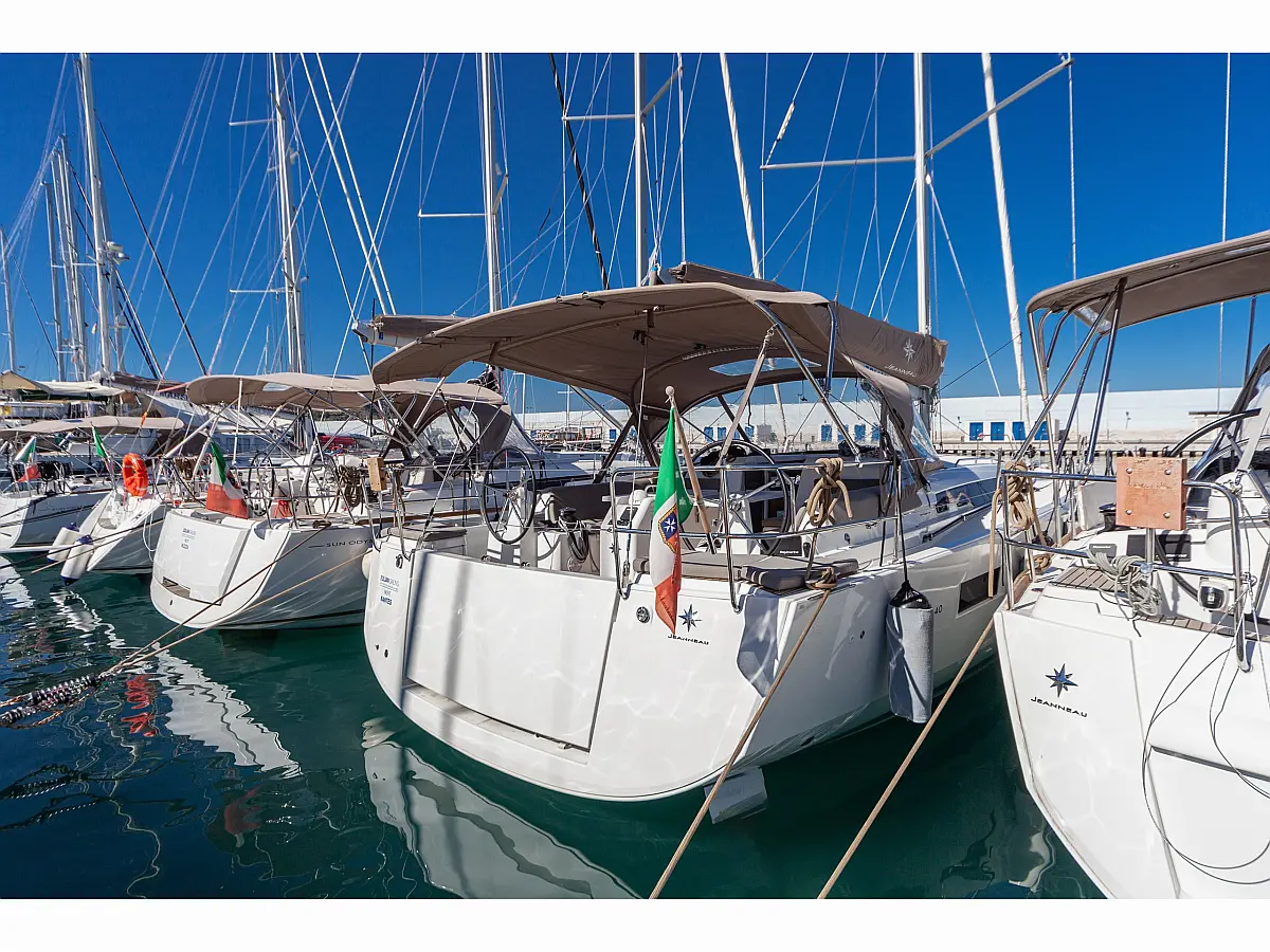Sun Odyssey 440