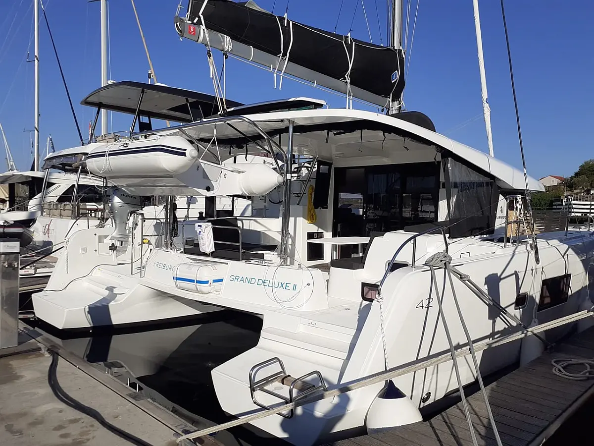 Lagoon 42