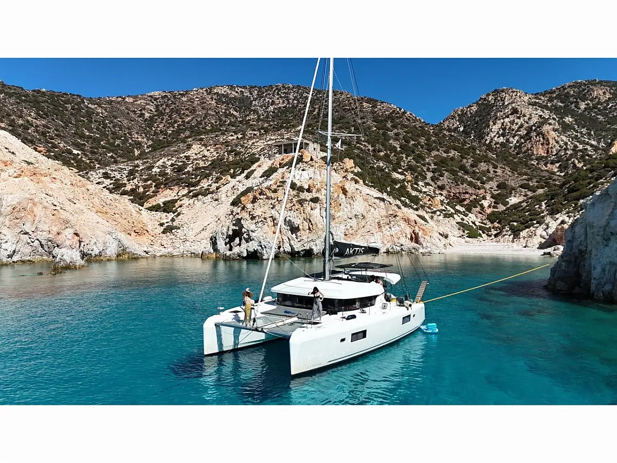 Lagoon 42