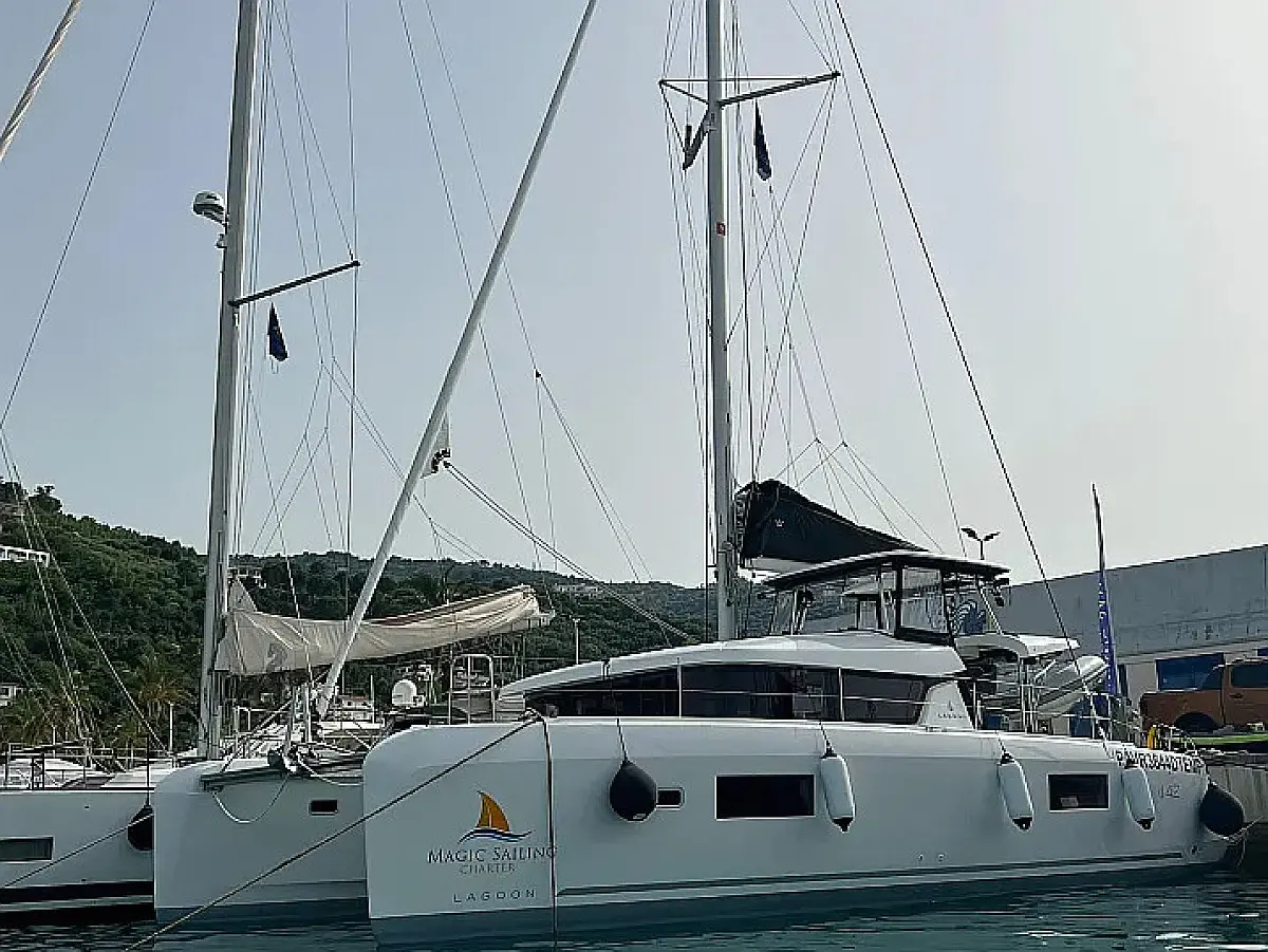 Lagoon 42