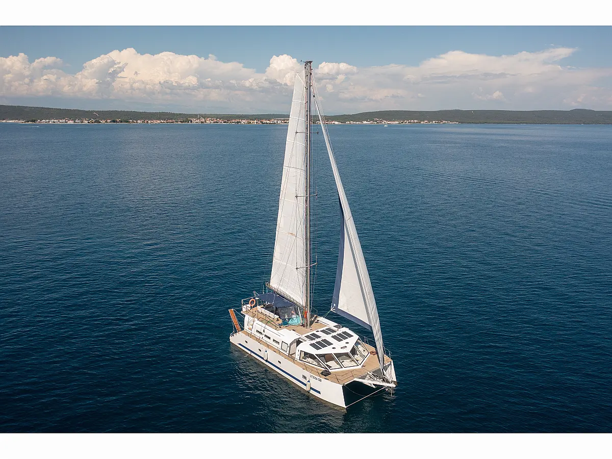 Catamaran (Cabin 5)