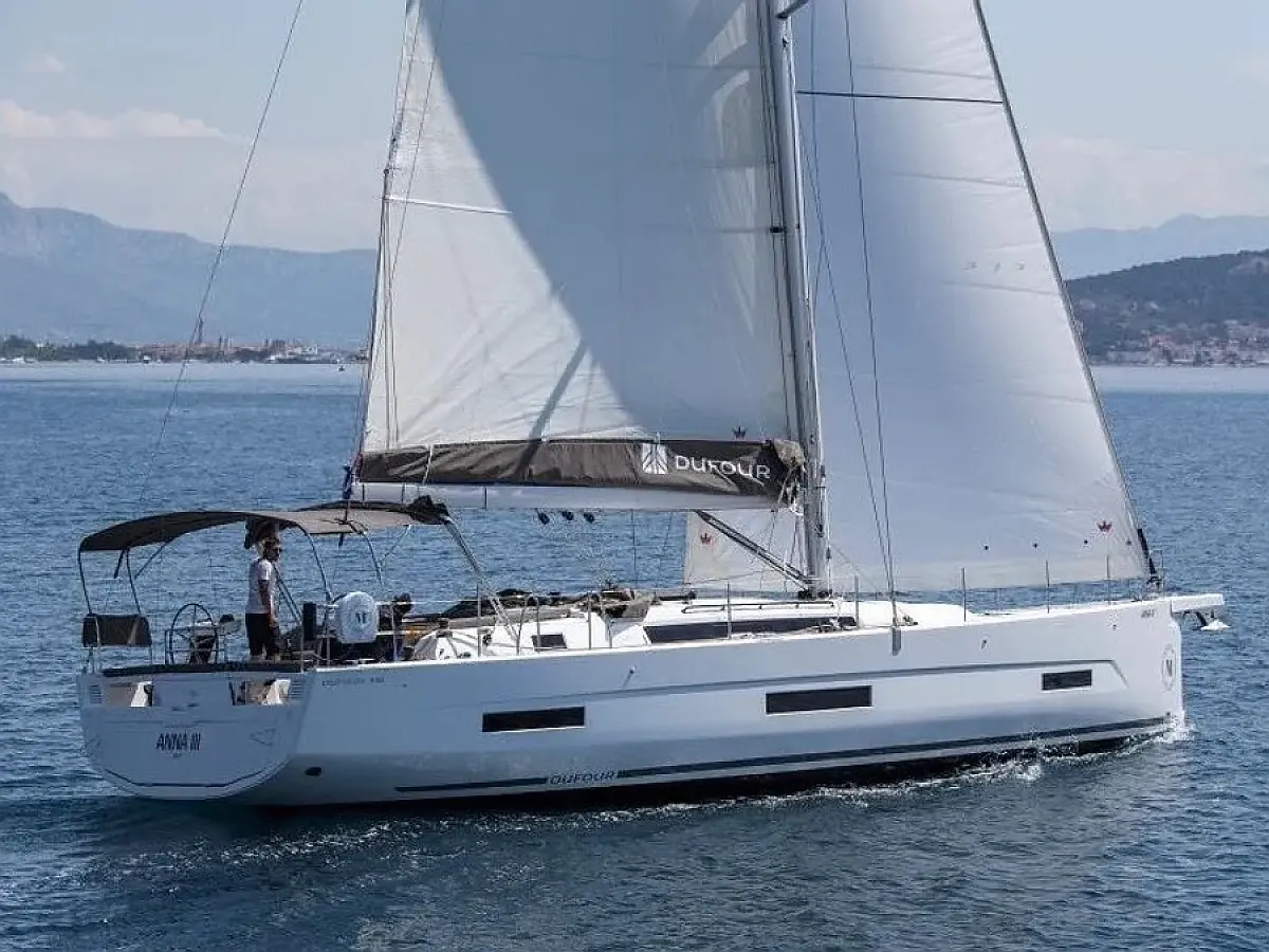 Dufour 530