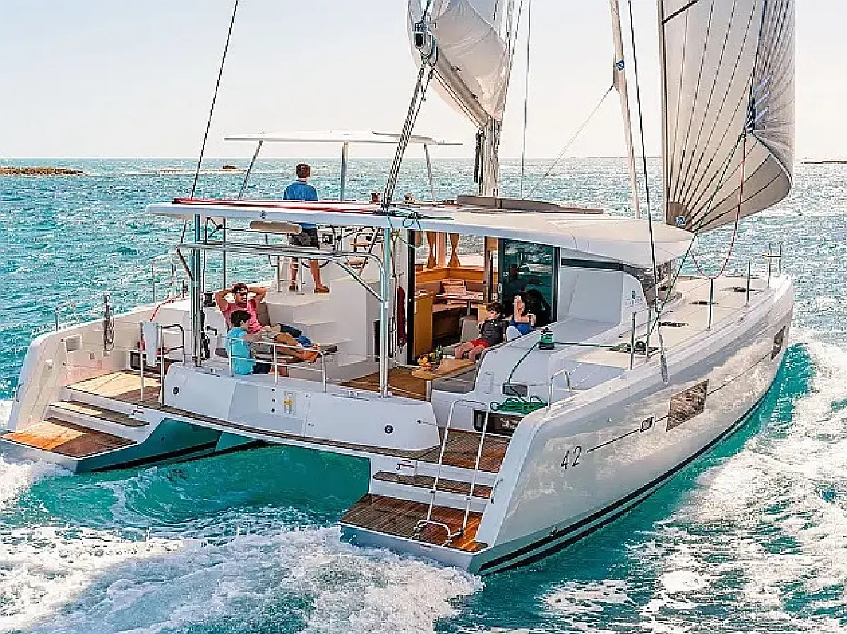 Lagoon 42