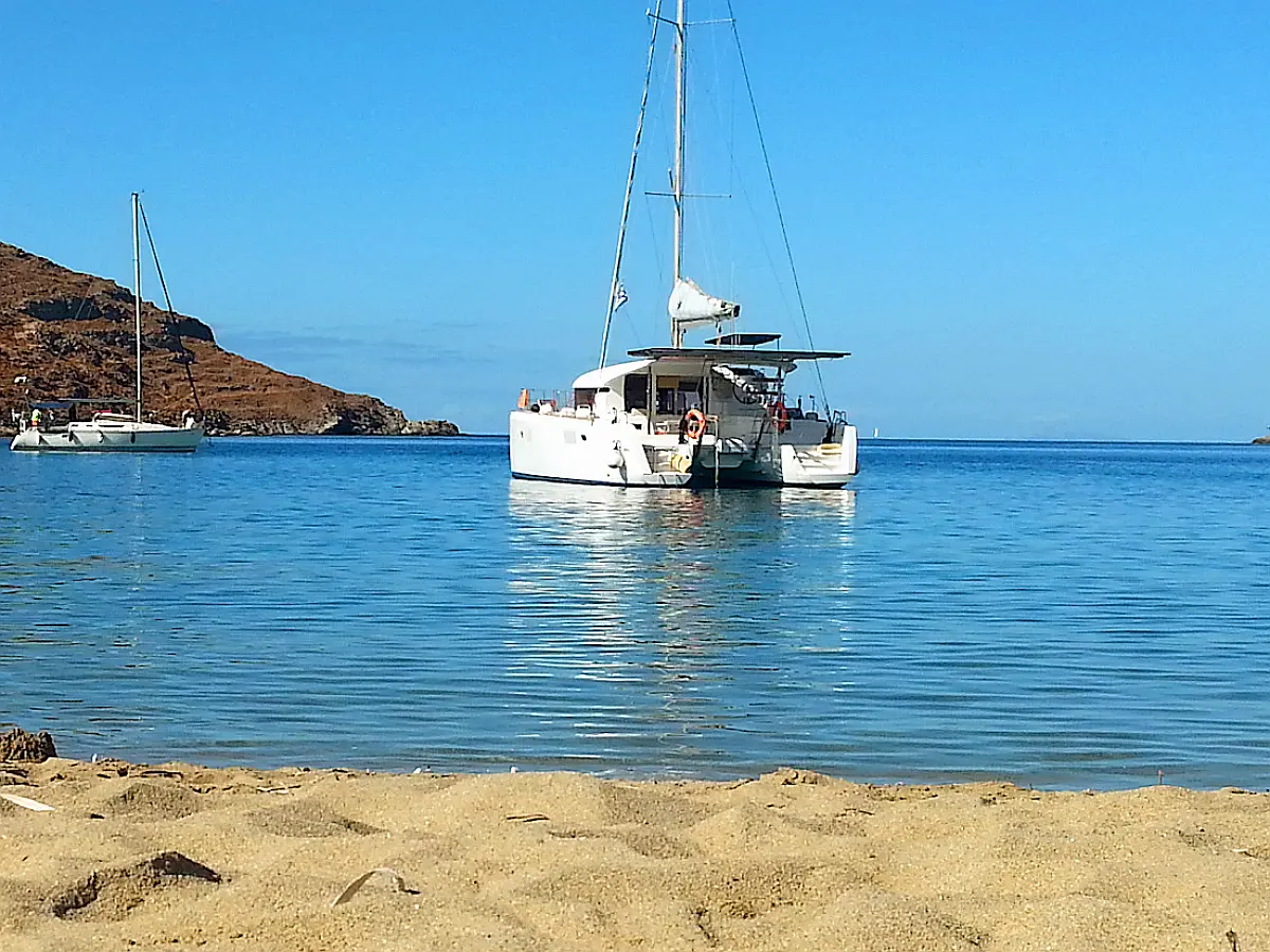 Lagoon 39