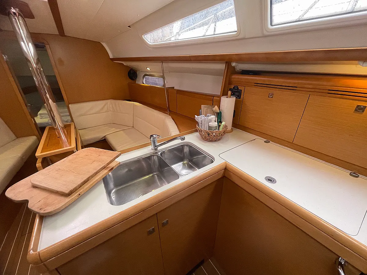 Sun Odyssey 36i - 