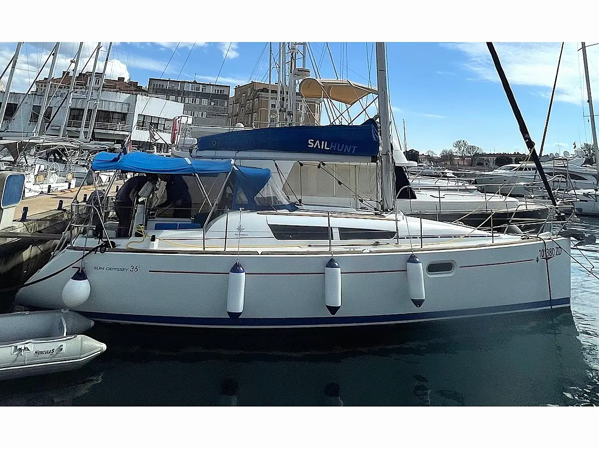 Sun Odyssey 36i - Agatha   - External image