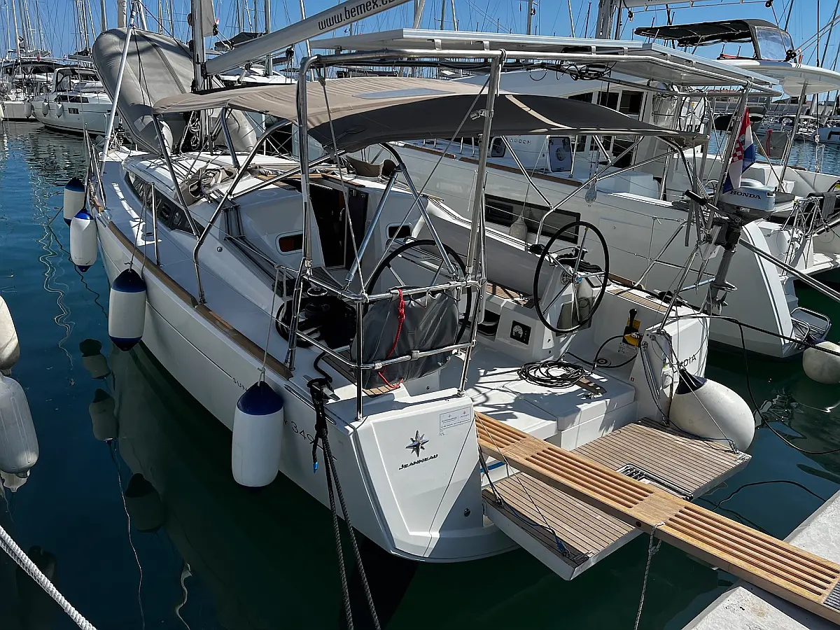 Sun Odyssey 349