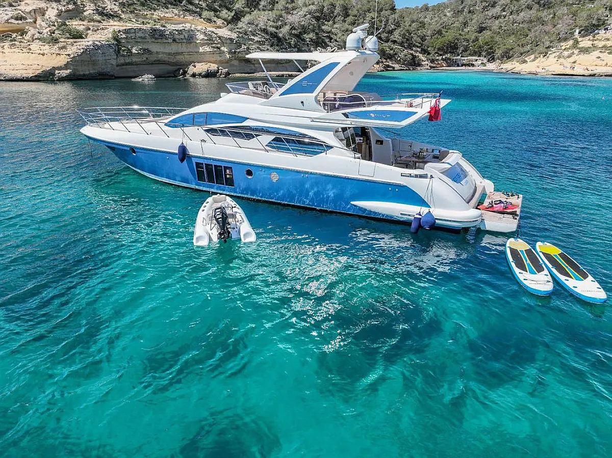Azimut 64