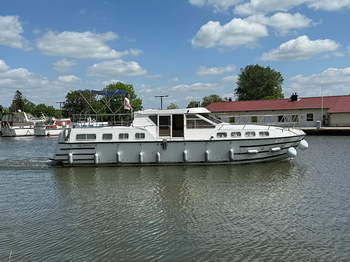 Tarpon 42