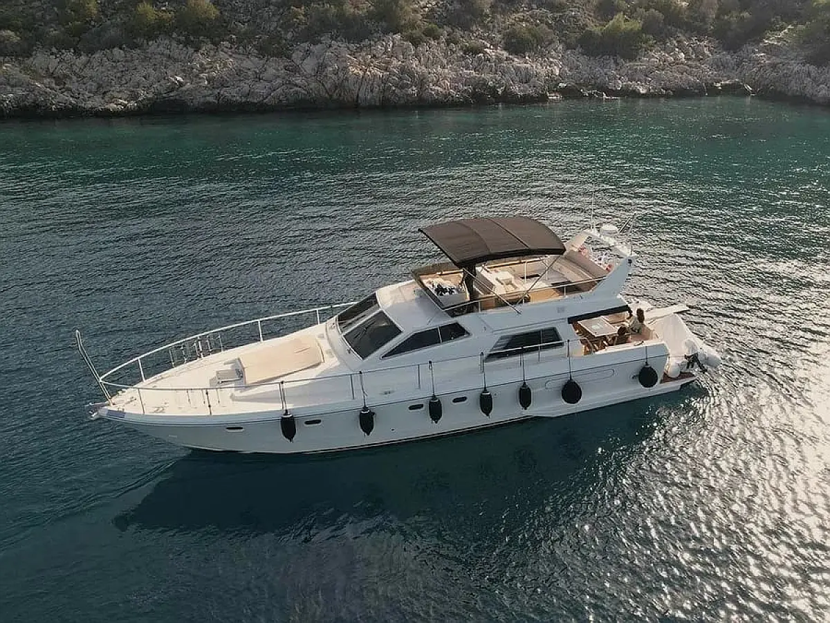 Ferretti  Altura 52