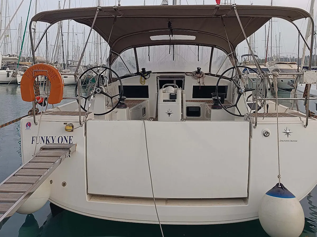 Sun Odyssey 440