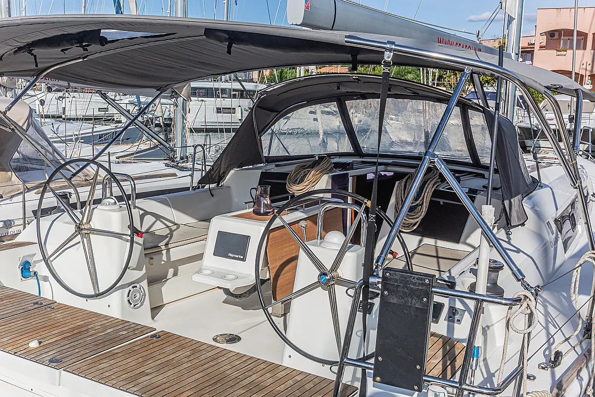 Dufour 460