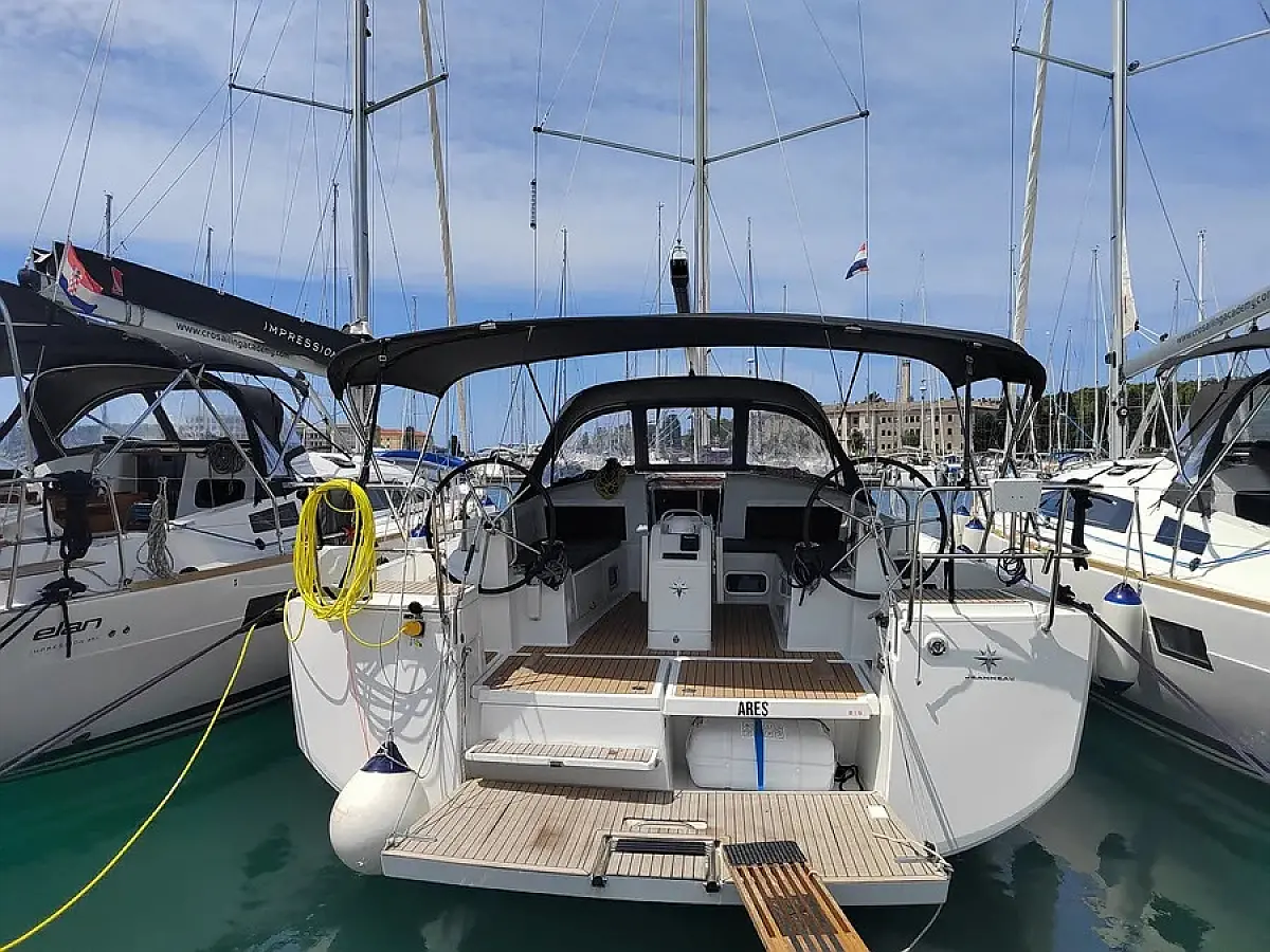 Sun Odyssey 440